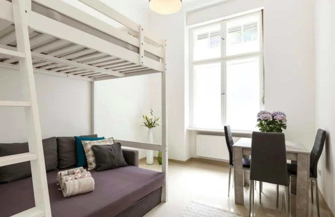 Nice City Center Studio Berlin Apartment